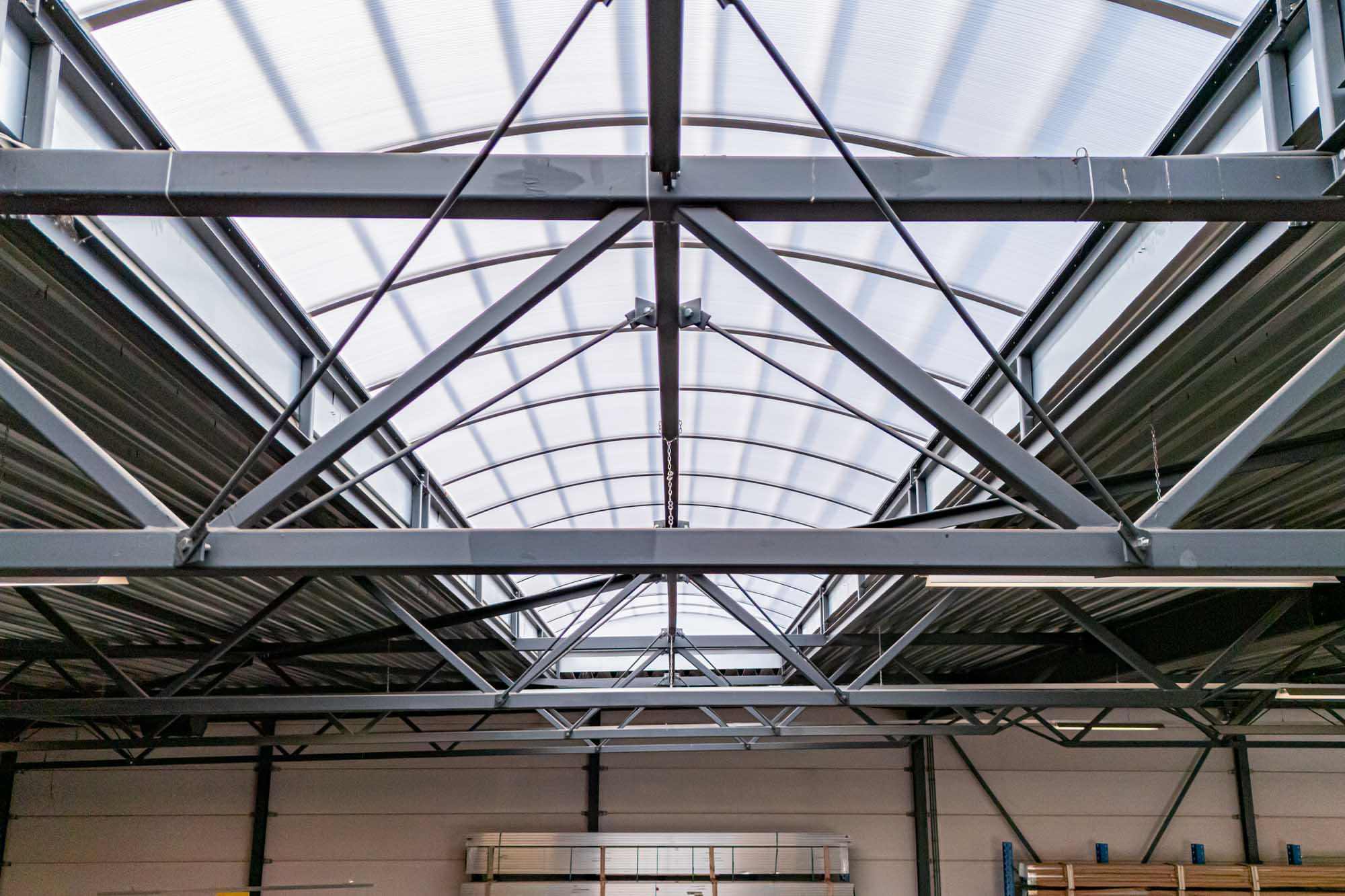 Gebogen lichtstraat - BluBase Zwolle