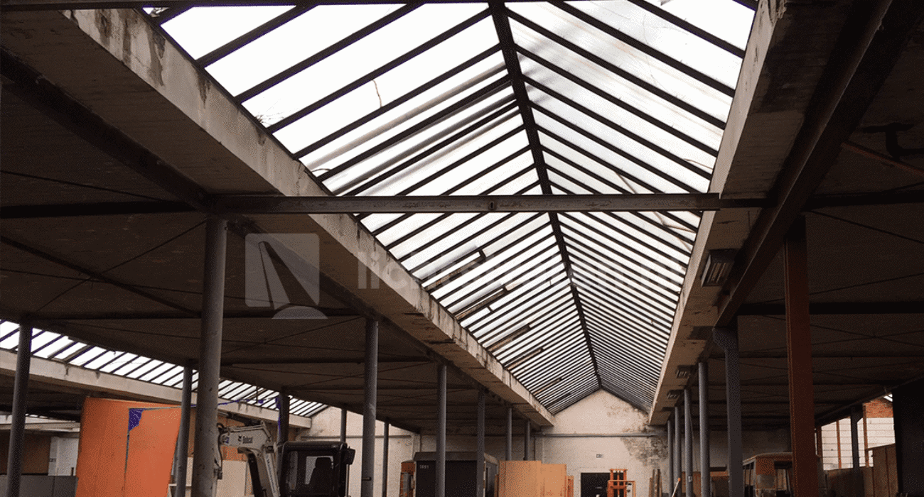 Renovatie draadglas lichtstraat