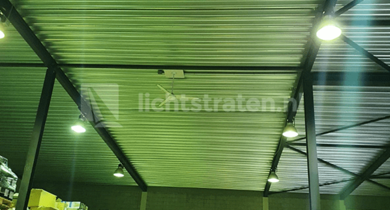 Dichtdak zonder lichtstraat