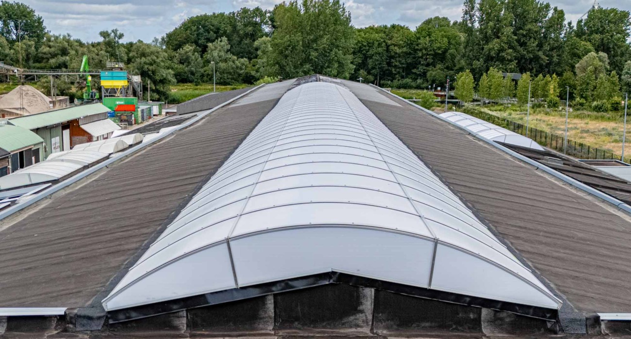 Gebogen lichtstraten - Loogman Rotterdam