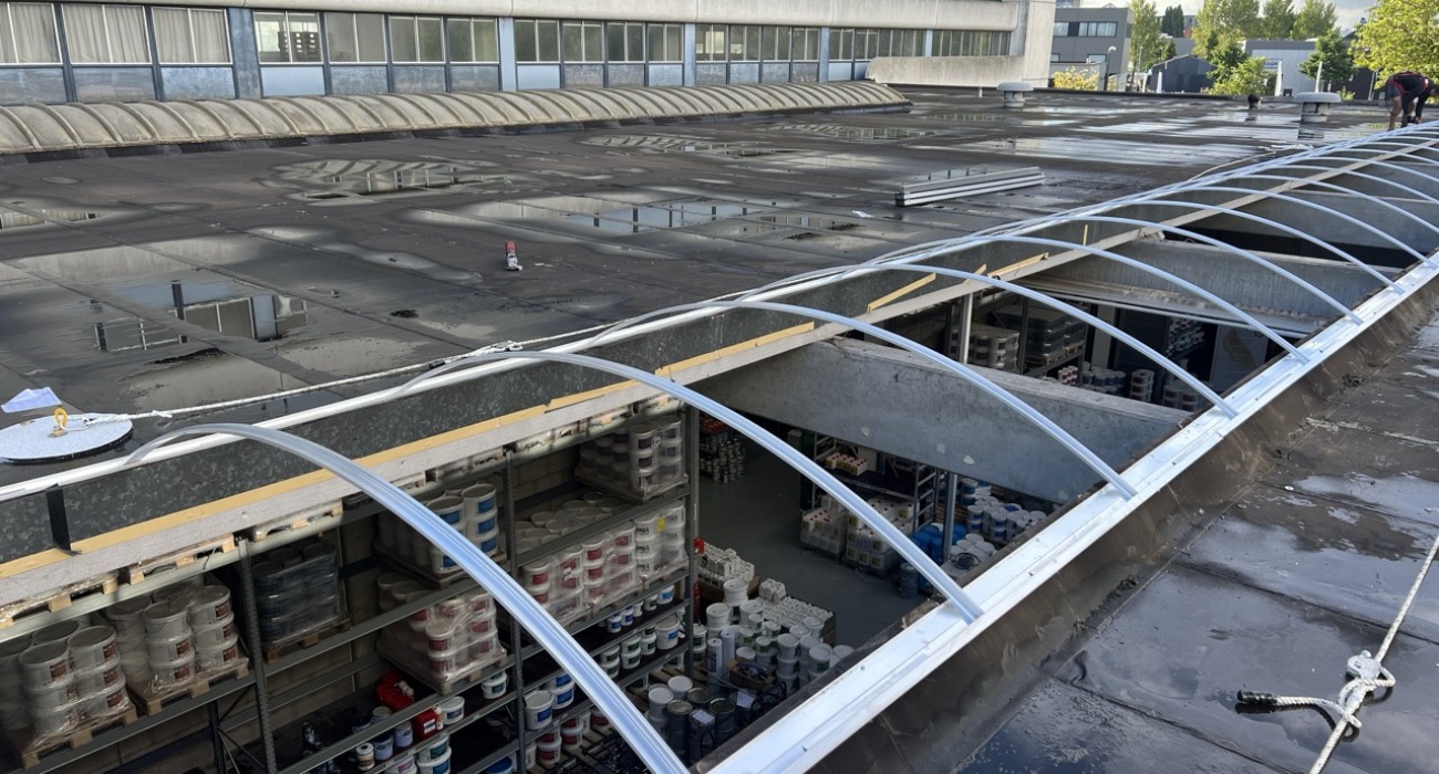 Gebogen lichtstraten - Louers Schiedam