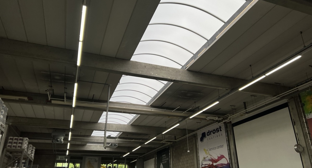 Gebogen lichtstraten - Louers Schiedam