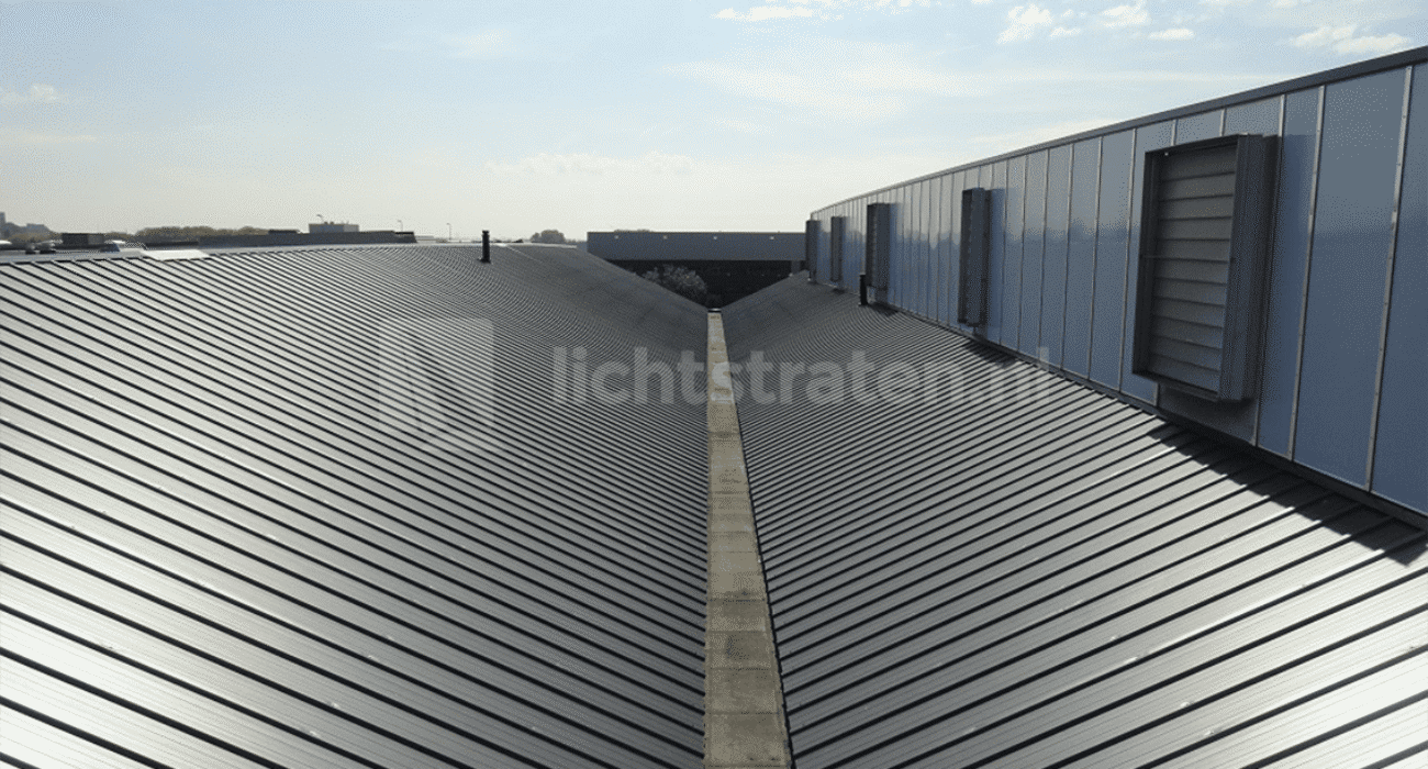 Vervangen verticale lichtstraat