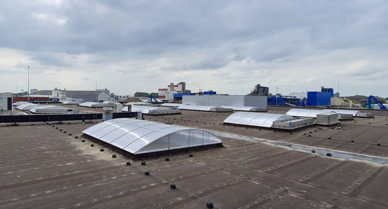 Vernieuwde polycarbonaat lichtstraat Utrecht