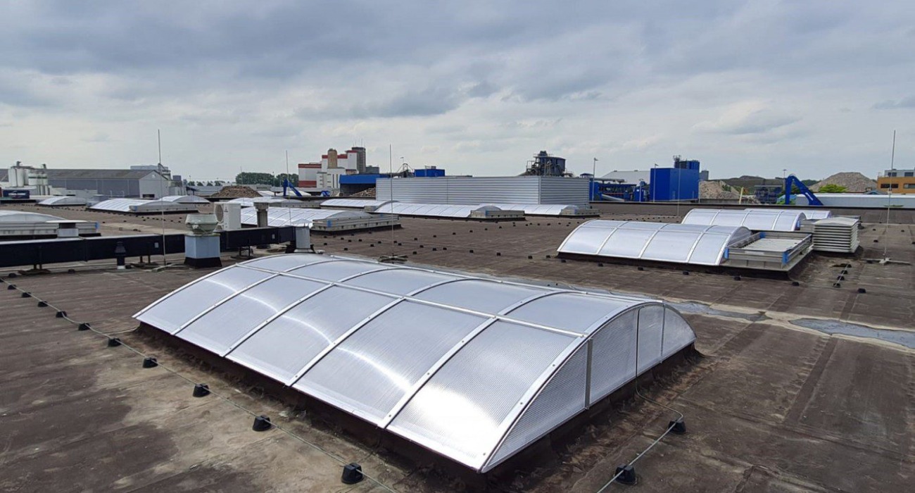 Vernieuwde polycarbonaat lichtstraat Utrecht