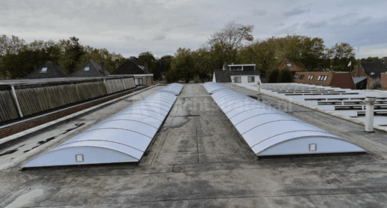 Vervangen polyester lichtstraat